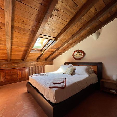 Casa Boru - A Beautiful Fully Restored Spacious House With Fantastic Views Calice al Cornoviglio ภายนอก รูปภาพ