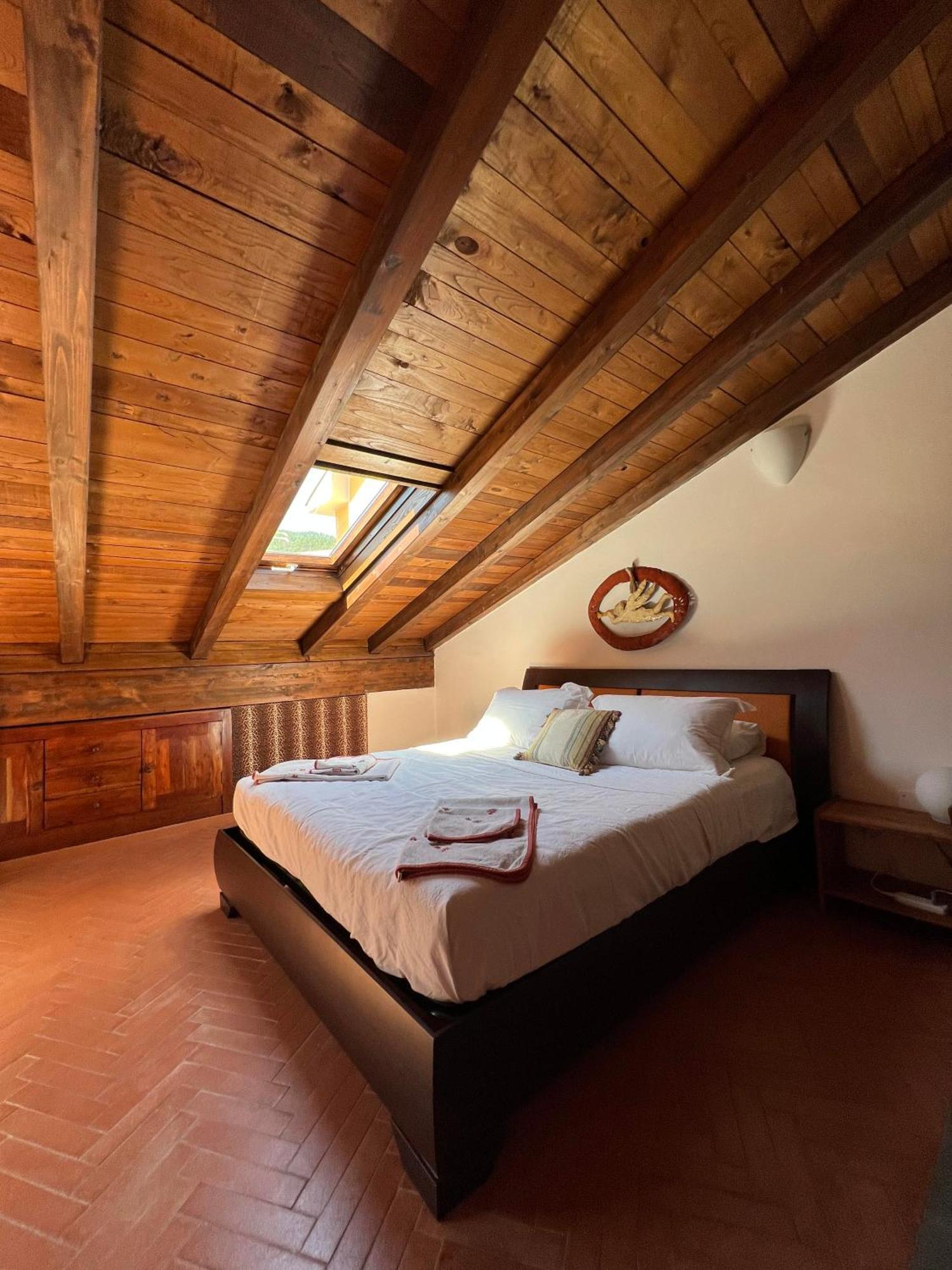 Casa Boru - A Beautiful Fully Restored Spacious House With Fantastic Views Calice al Cornoviglio ภายนอก รูปภาพ