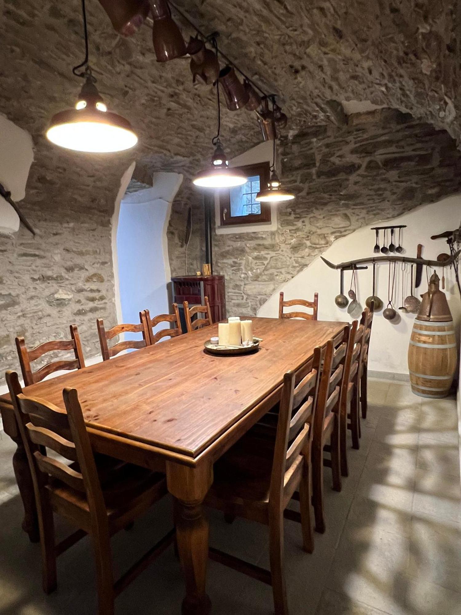 Casa Boru - A Beautiful Fully Restored Spacious House With Fantastic Views Calice al Cornoviglio ภายนอก รูปภาพ