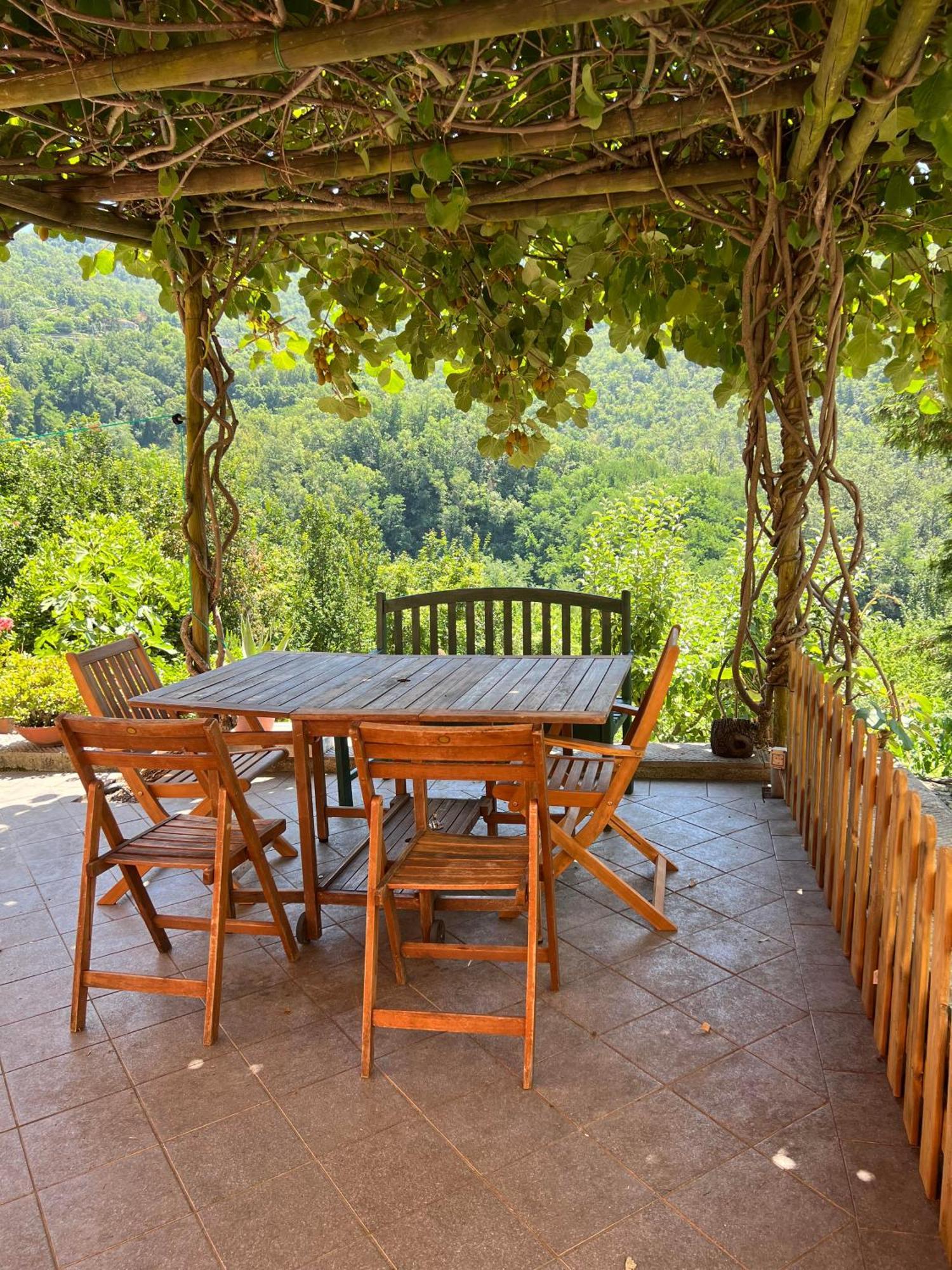 Casa Boru - A Beautiful Fully Restored Spacious House With Fantastic Views Calice al Cornoviglio ภายนอก รูปภาพ