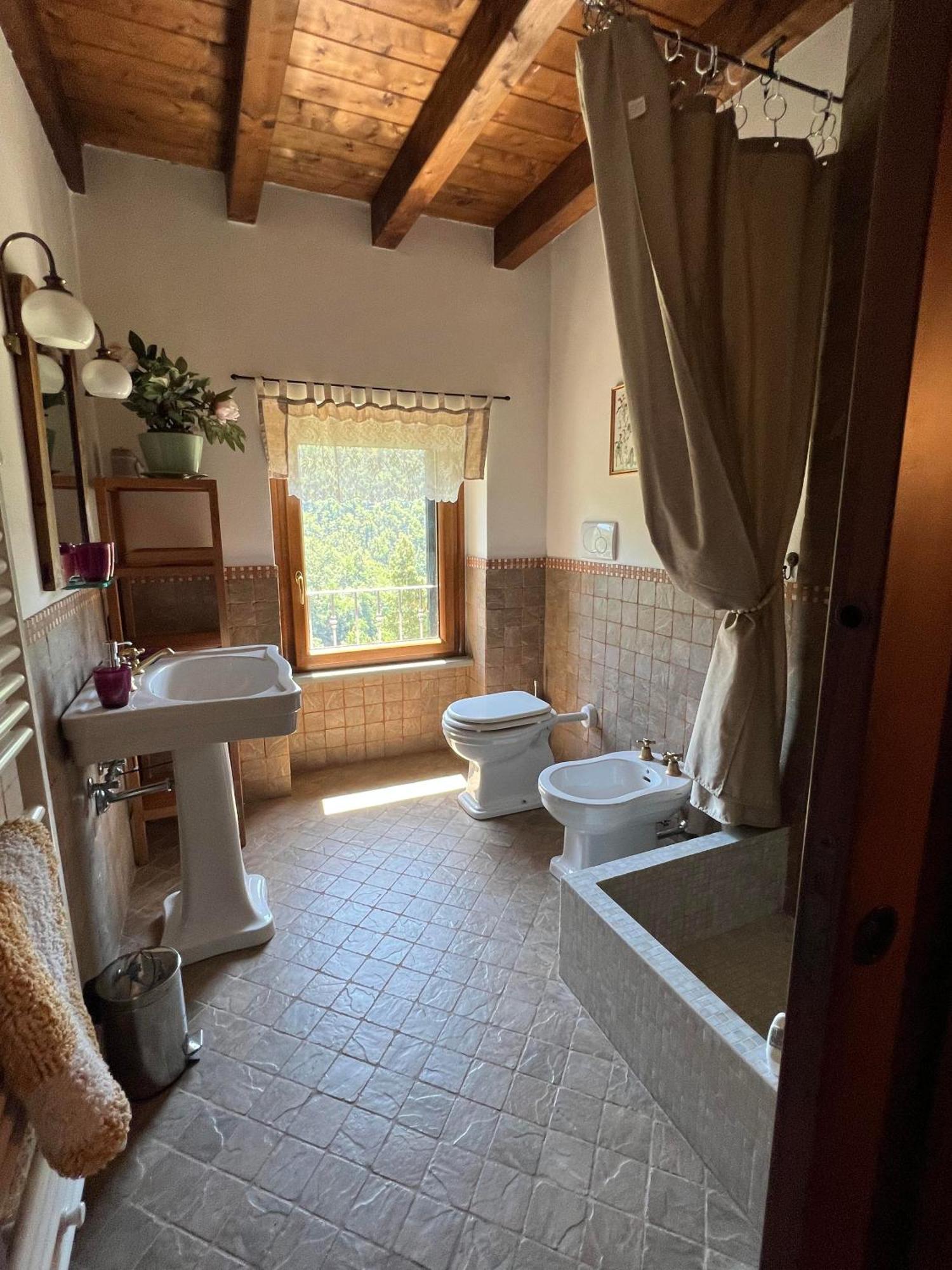 Casa Boru - A Beautiful Fully Restored Spacious House With Fantastic Views Calice al Cornoviglio ภายนอก รูปภาพ